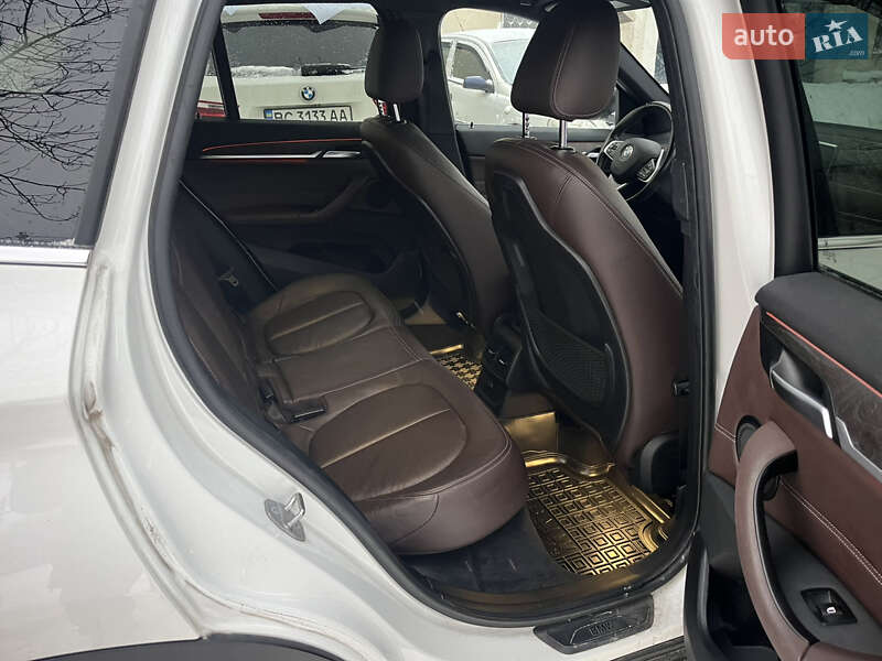 Внедорожник / Кроссовер BMW X1 2016 в Львове