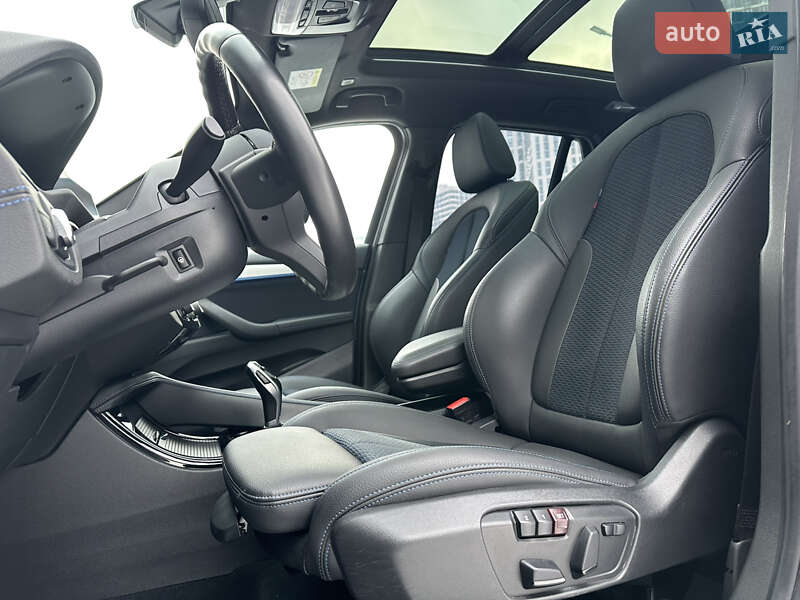 Внедорожник / Кроссовер BMW X1 2022 в Киеве
