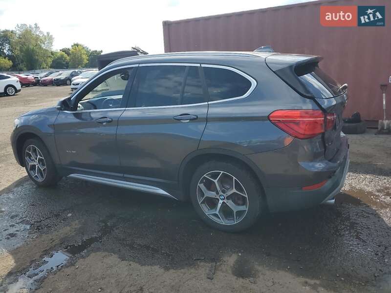 Внедорожник / Кроссовер BMW X1 2017 в Луцке
