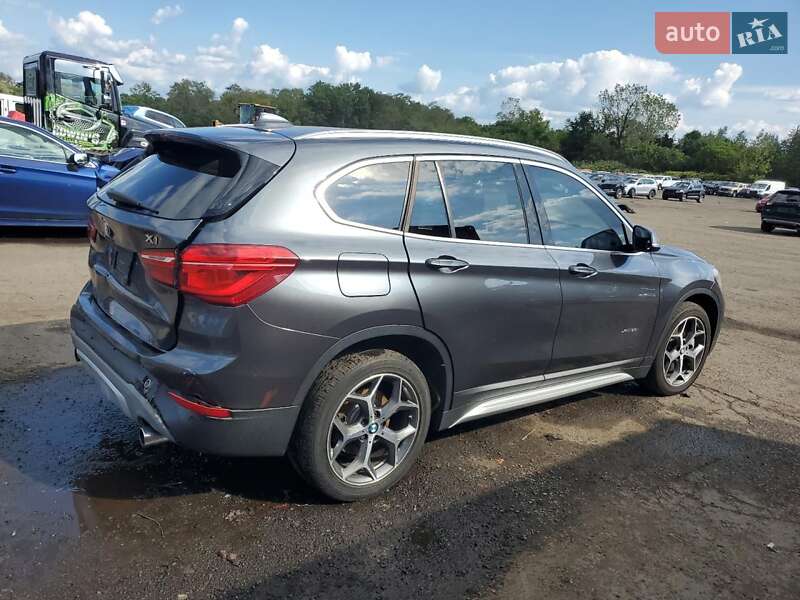 Внедорожник / Кроссовер BMW X1 2017 в Луцке