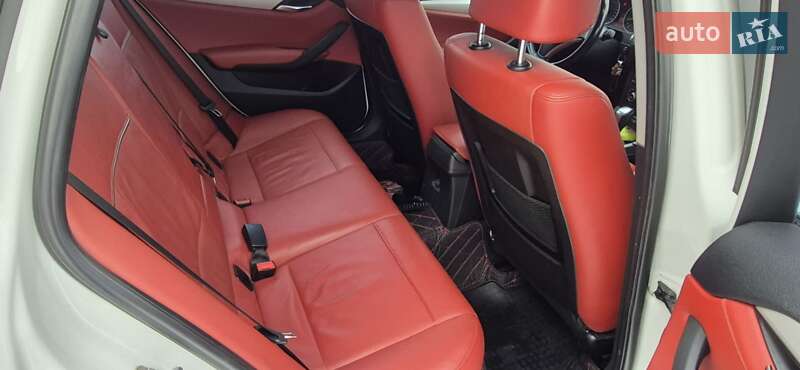 Внедорожник / Кроссовер BMW X1 2010 в Харькове