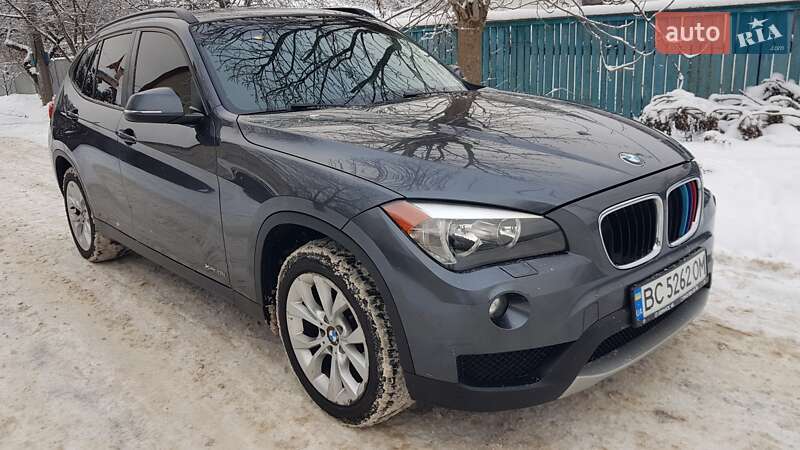 Внедорожник / Кроссовер BMW X1 2012 в Киеве