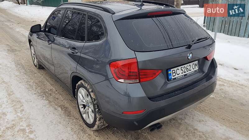Внедорожник / Кроссовер BMW X1 2012 в Киеве