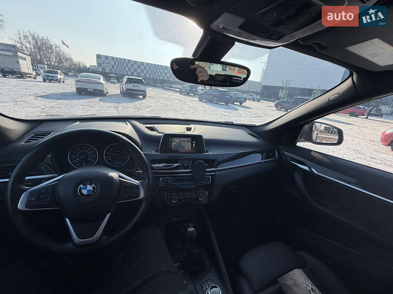 Внедорожник / Кроссовер BMW X1 2017 в Одессе