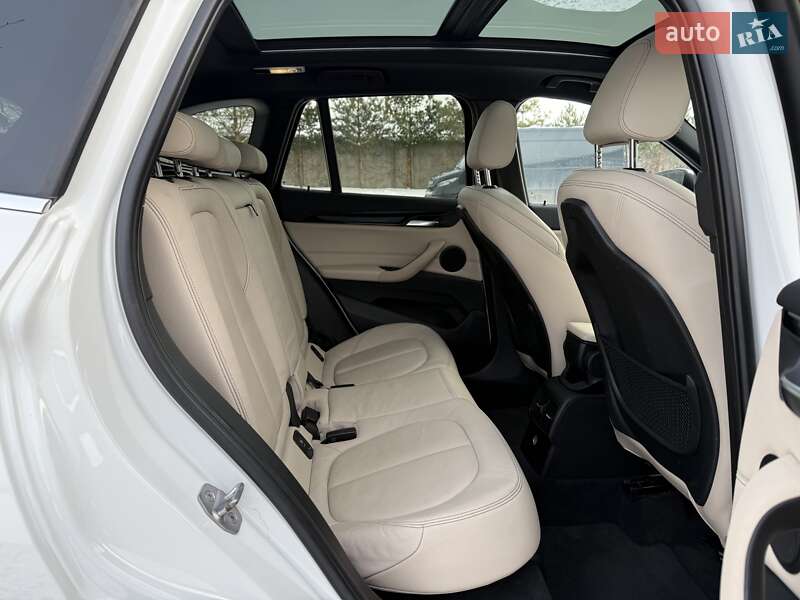 Внедорожник / Кроссовер BMW X1 2018 в Львове