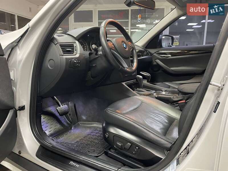 Внедорожник / Кроссовер BMW X1 2011 в Киеве