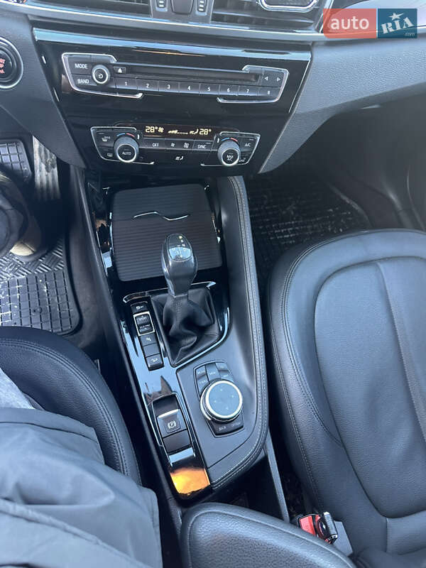 Внедорожник / Кроссовер BMW X1 2016 в Белой Церкви