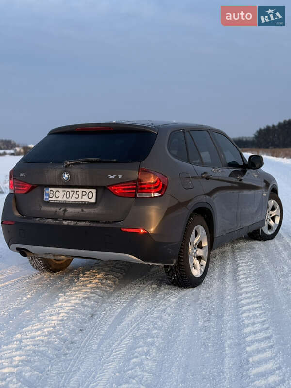 Внедорожник / Кроссовер BMW X1 2011 в Львове