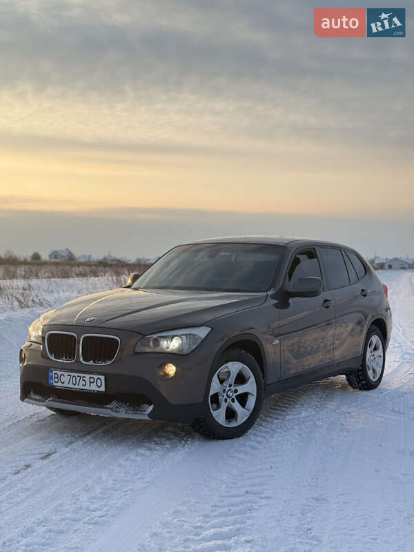 Внедорожник / Кроссовер BMW X1 2011 в Львове