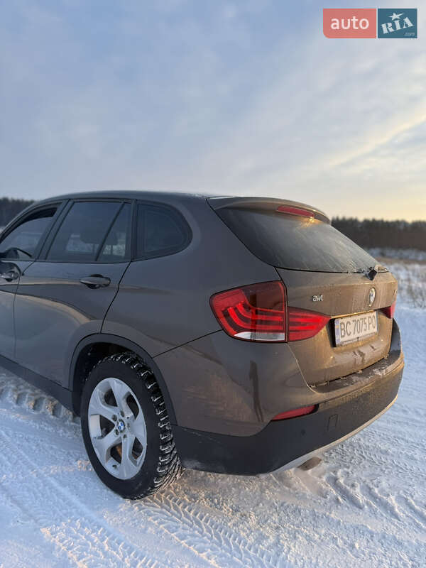 Внедорожник / Кроссовер BMW X1 2011 в Львове