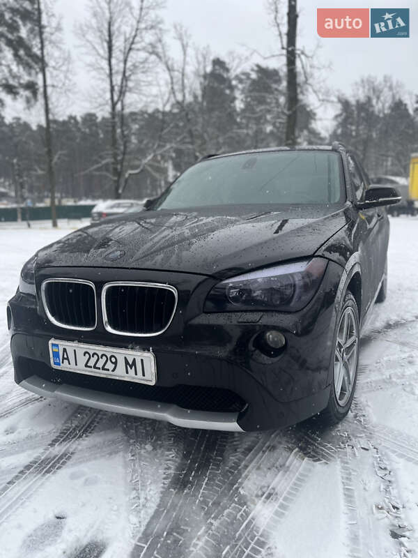 Внедорожник / Кроссовер BMW X1 2013 в Буче