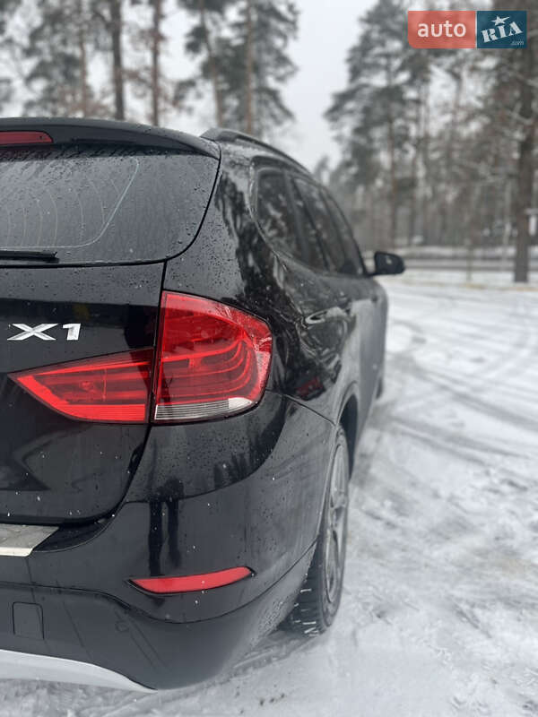 Внедорожник / Кроссовер BMW X1 2013 в Буче