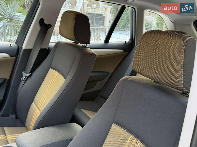 Внедорожник / Кроссовер BMW X1 2010 в Одессе