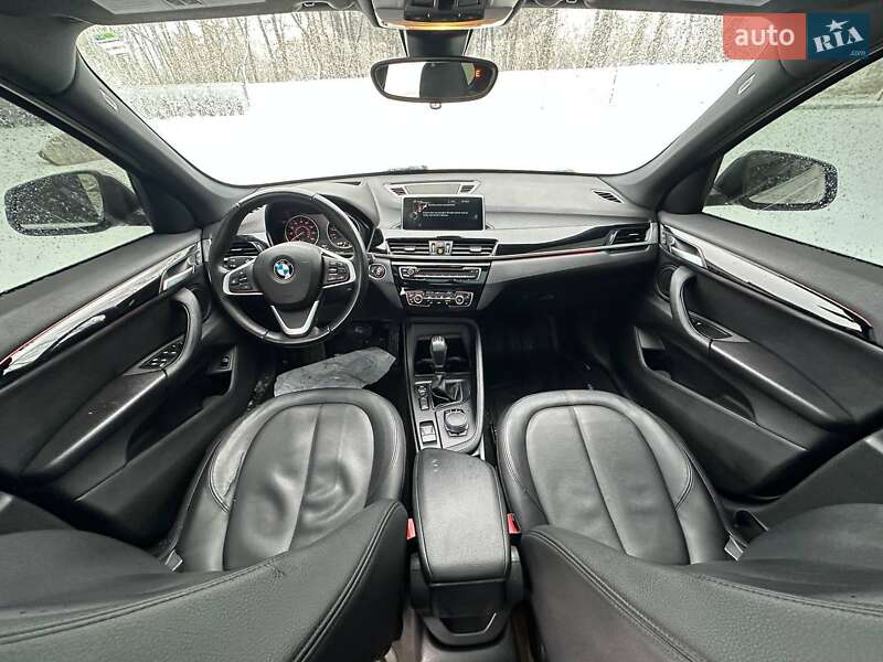 Внедорожник / Кроссовер BMW X1 2016 в Луцке