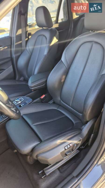 Внедорожник / Кроссовер BMW X1 2017 в Луцке