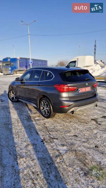 Внедорожник / Кроссовер BMW X1 2017 в Луцке
