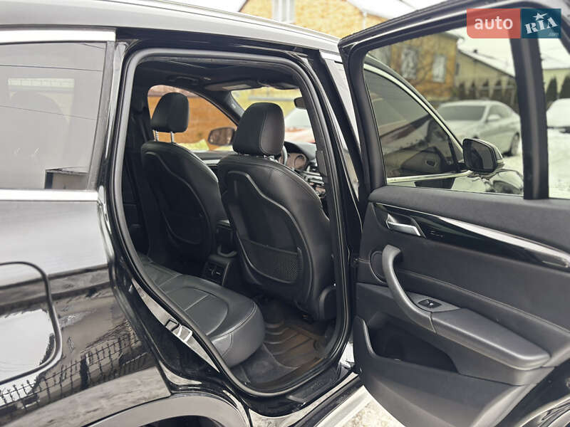 Внедорожник / Кроссовер BMW X1 2018 в Львове