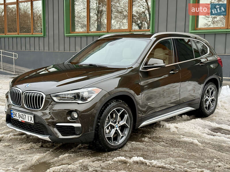 Внедорожник / Кроссовер BMW X1 2015 в Ровно