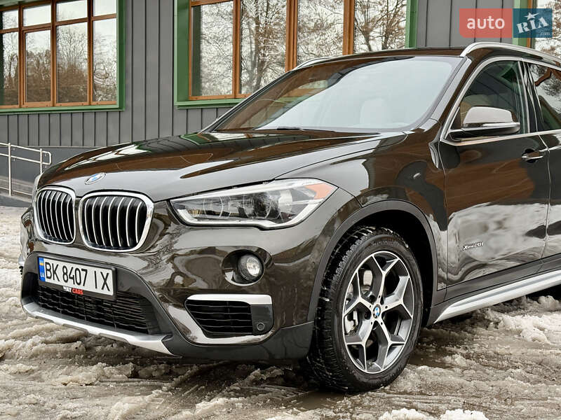 Внедорожник / Кроссовер BMW X1 2015 в Ровно