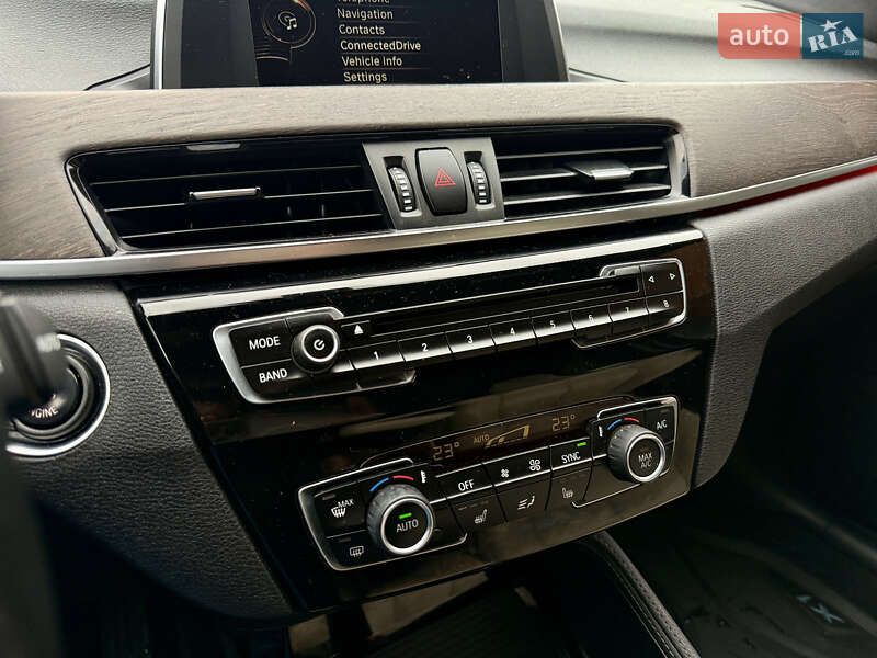 Внедорожник / Кроссовер BMW X1 2015 в Ровно