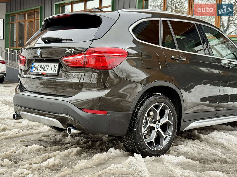 Внедорожник / Кроссовер BMW X1 2015 в Ровно