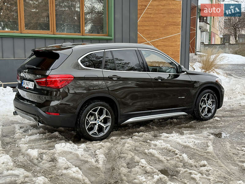 Внедорожник / Кроссовер BMW X1 2015 в Ровно