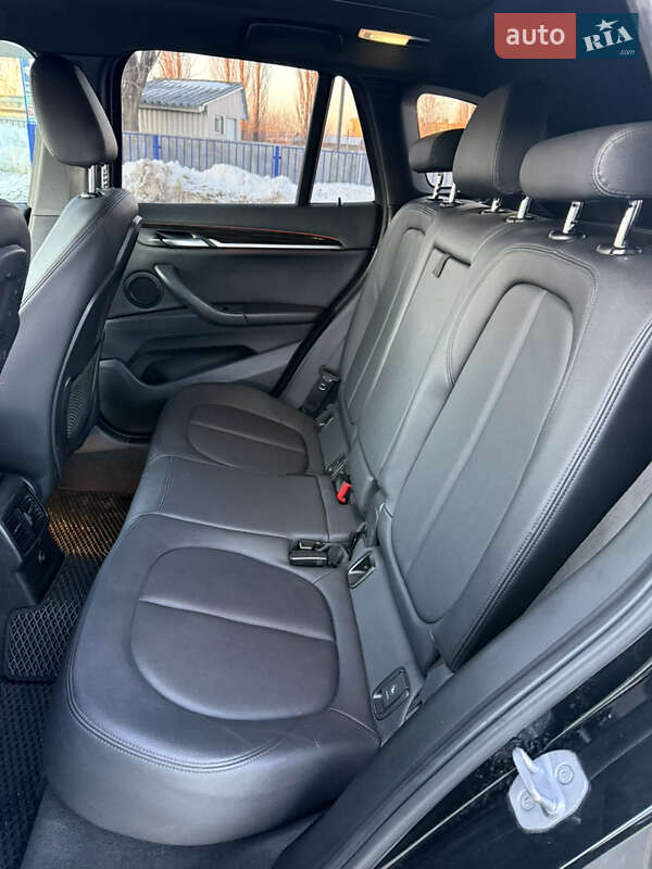 Внедорожник / Кроссовер BMW X1 2017 в Ковеле