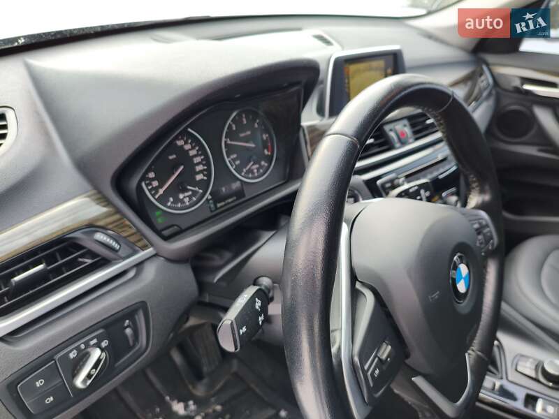 Внедорожник / Кроссовер BMW X1 2015 в Прилуках