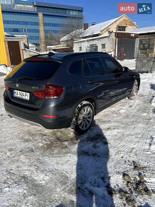 Позашляховик / Кросовер BMW X1 2014 в Києві