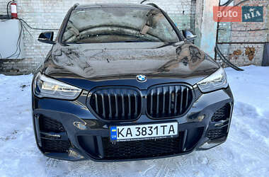Внедорожник / Кроссовер BMW X1 2022 в Киеве