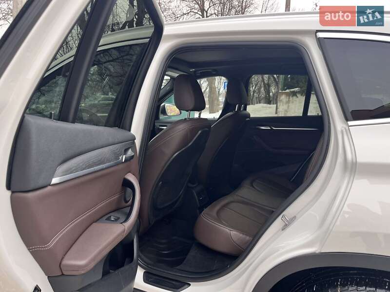 Внедорожник / Кроссовер BMW X1 2018 в Ровно