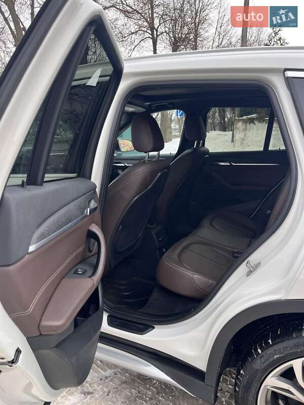 Внедорожник / Кроссовер BMW X1 2018 в Ровно