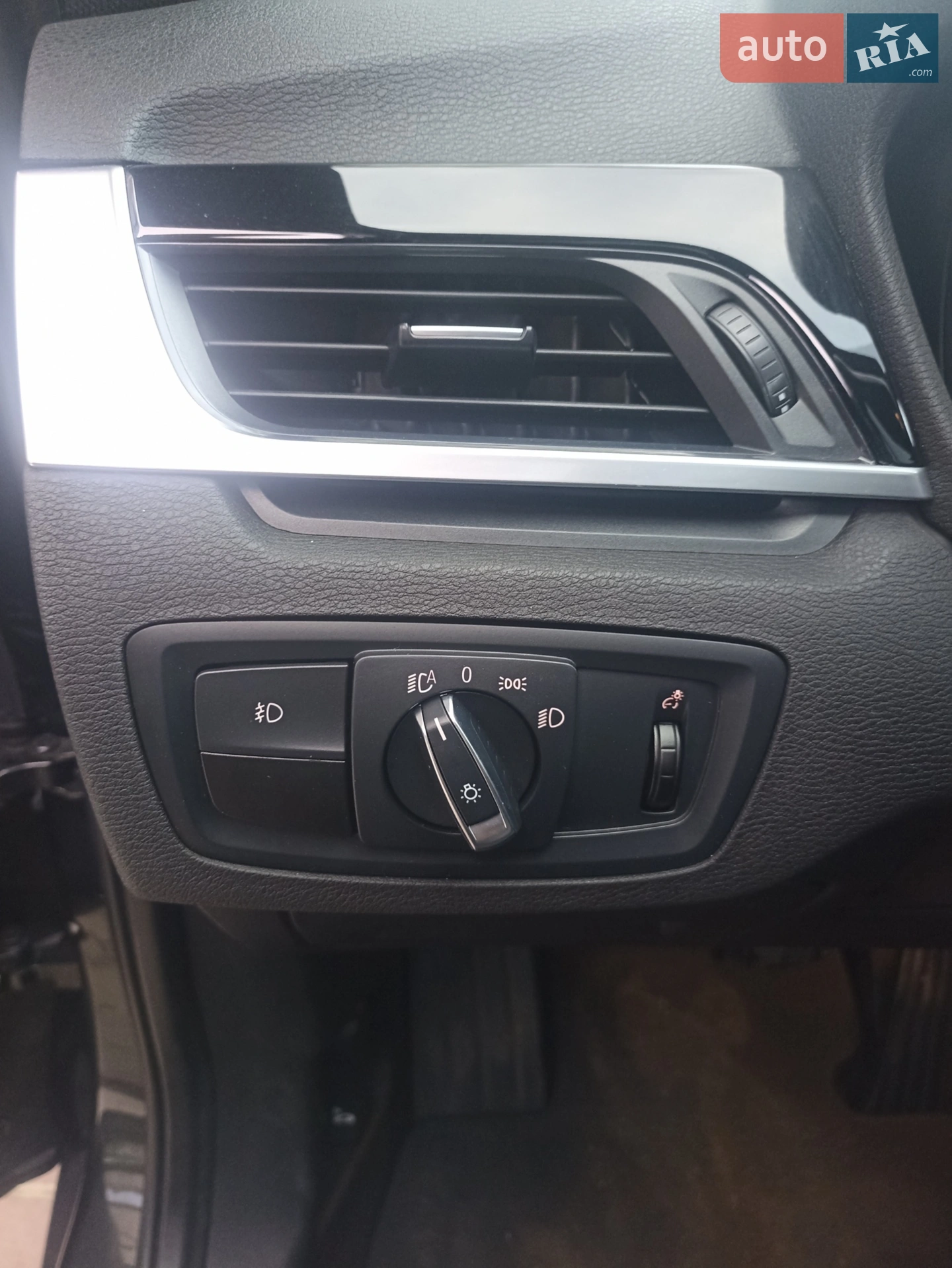 2016 BMW X1 - мініатюра 16