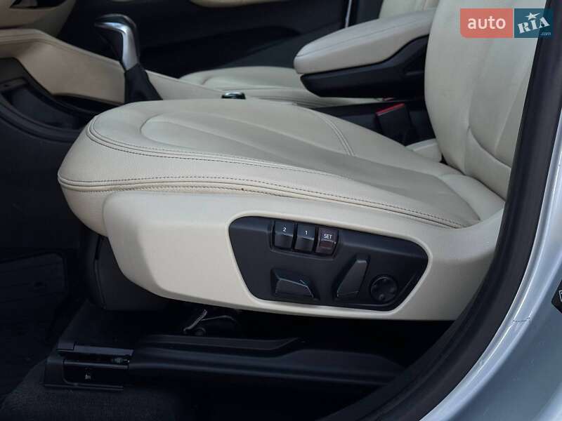 Позашляховик / Кросовер BMW X1 2017 в Рівному