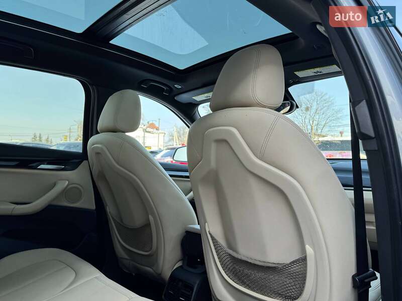 Позашляховик / Кросовер BMW X1 2017 в Рівному