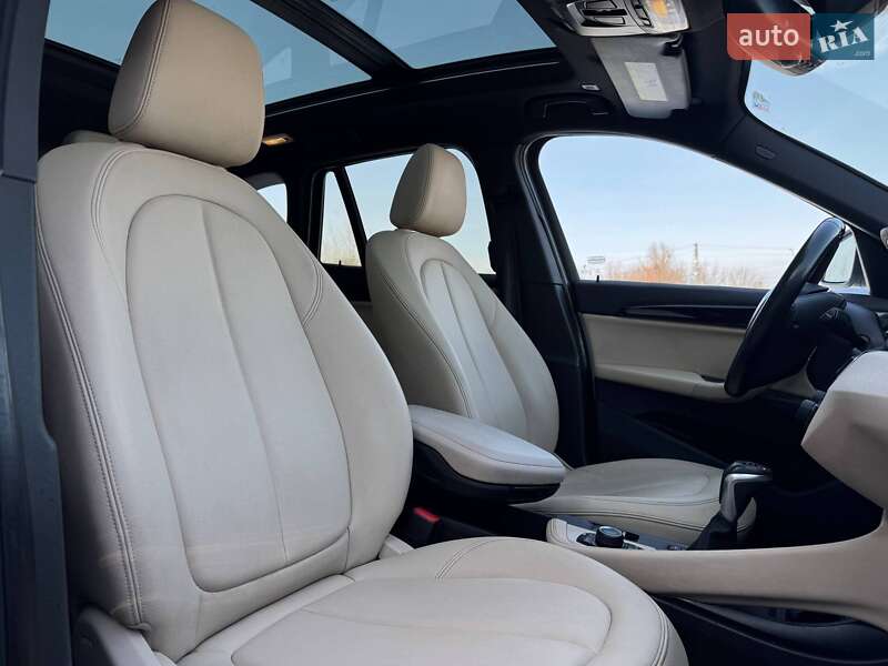 Позашляховик / Кросовер BMW X1 2017 в Рівному