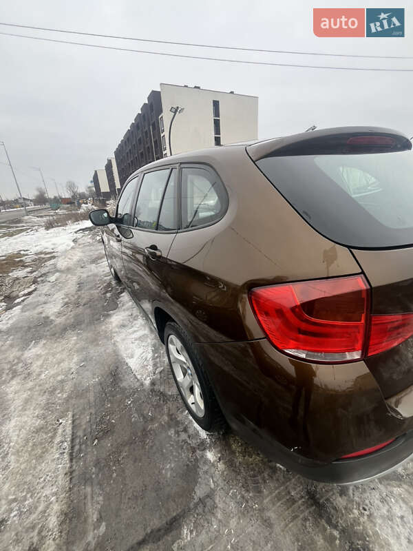 Позашляховик / Кросовер BMW X1 2011 в Києві