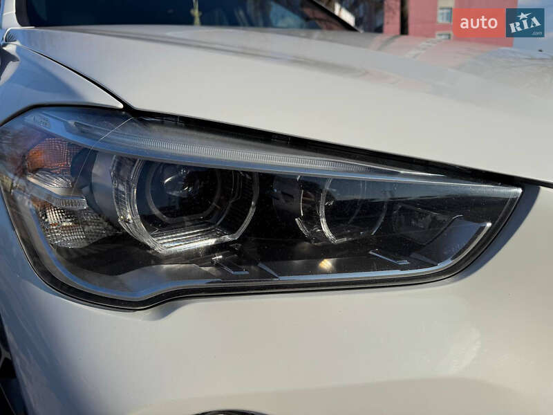 Внедорожник / Кроссовер BMW X1 2016 в Хмельницком