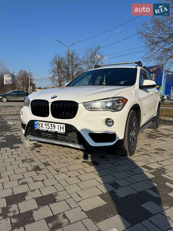 Внедорожник / Кроссовер BMW X1 2016 в Хмельницком