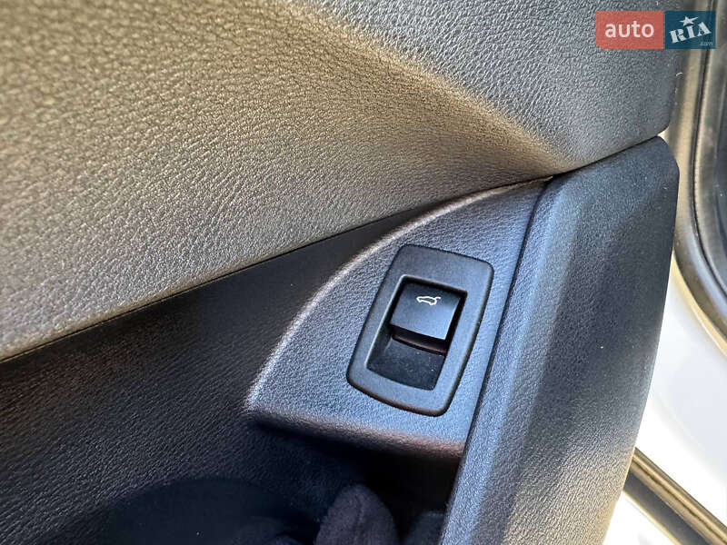 Внедорожник / Кроссовер BMW X1 2016 в Хмельницком