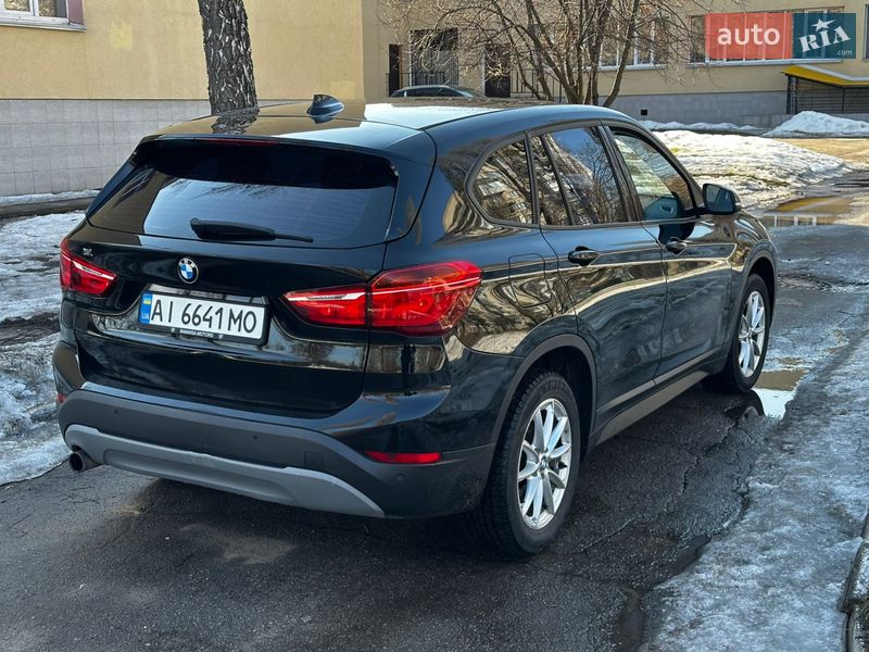 Внедорожник / Кроссовер BMW X1 2017 в Киеве