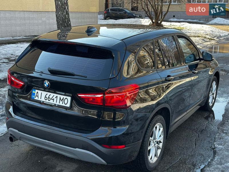 Внедорожник / Кроссовер BMW X1 2017 в Киеве