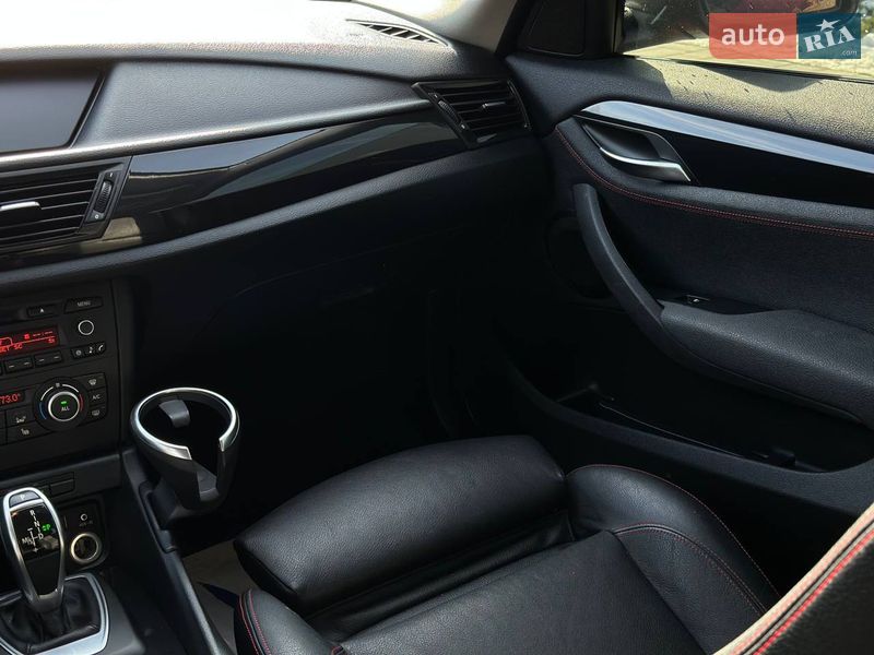 Внедорожник / Кроссовер BMW X1 2013 в Луцке