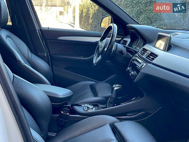 Внедорожник / Кроссовер BMW X1 2016 в Львове