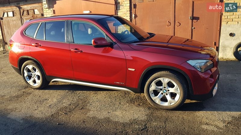 Внедорожник / Кроссовер BMW X1 2010 в Киеве