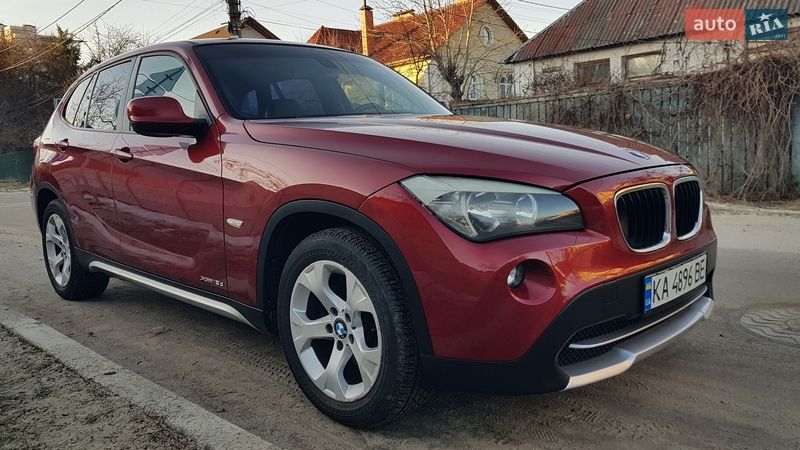 Внедорожник / Кроссовер BMW X1 2010 в Киеве