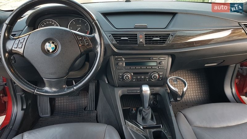 Внедорожник / Кроссовер BMW X1 2010 в Киеве