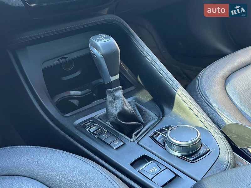 Внедорожник / Кроссовер BMW X1 2016 в Луцке