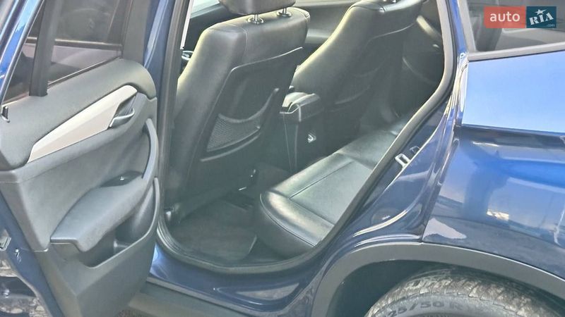 Внедорожник / Кроссовер BMW X1 2013 в Луцке