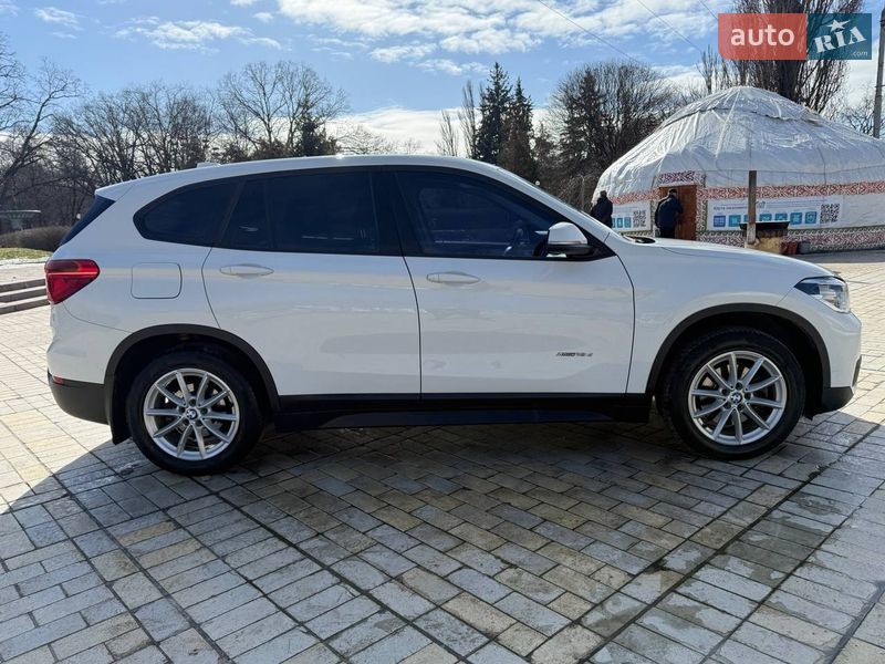 Позашляховик / Кросовер BMW X1 2016 в Києві